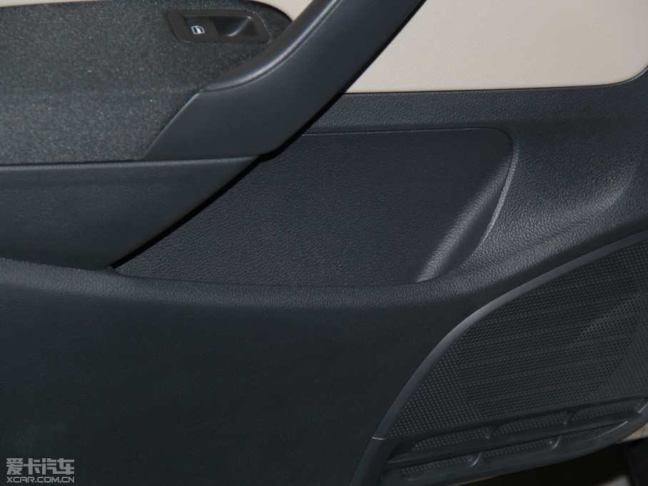 2012Cross Polo 1.6L Ԅ