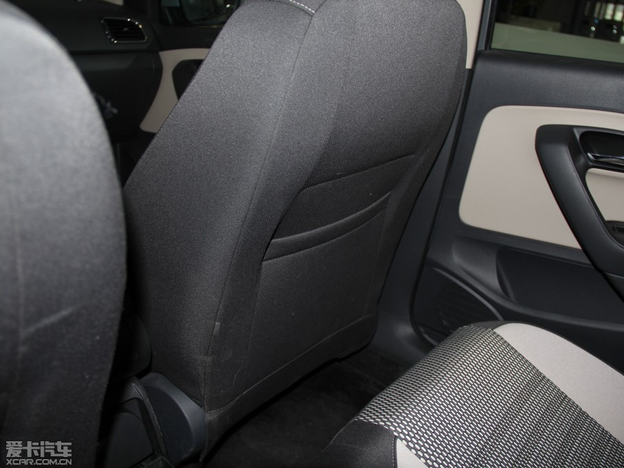 2012Cross Polo 1.6L Ԅ