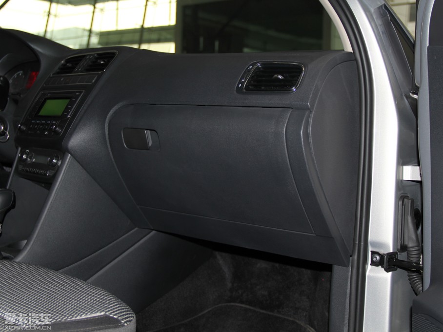 2012Cross Polo 1.6L Ԅ