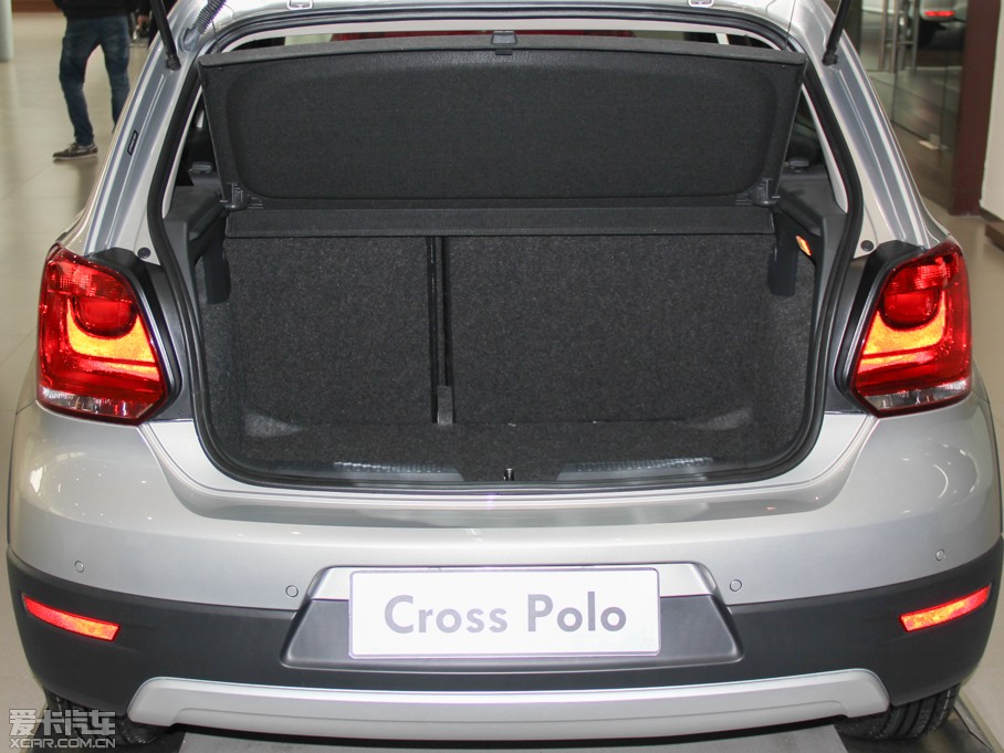 2012Cross Polo 1.6L Զ