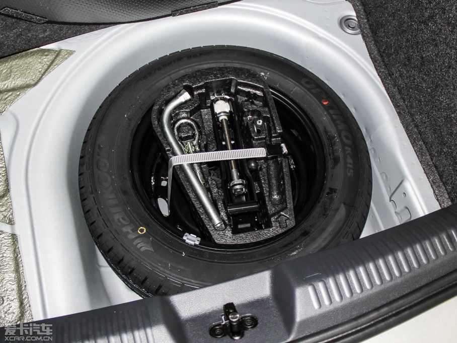 2012Cross Polo 1.6L Ԅ