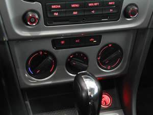 2013 1.6L ԄLа {{