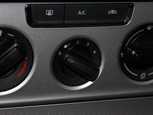 2013 1.6L Ԅm п؅^