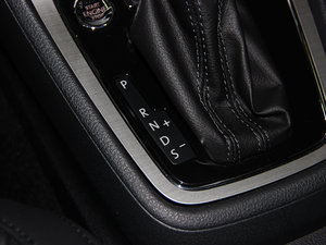 2013款经典款 1.6L 自动舒适版 中控区