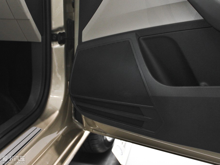 2013ɣ{ 1.6L Ԅ(dng)A