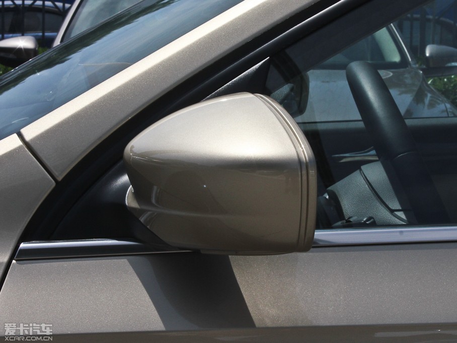 2013ɣ{ 1.6L Ԅ(dng)A