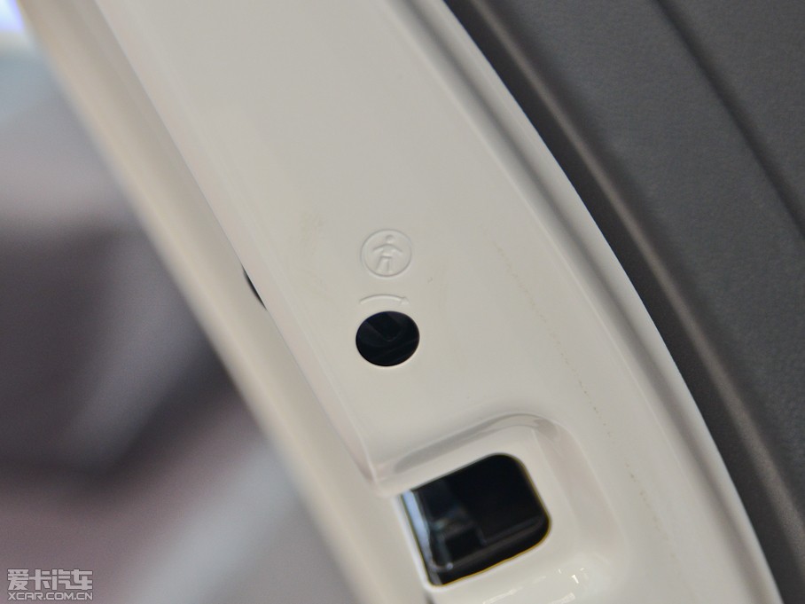 2013ɣ{ 1.6L Ԅ(dng)L(fng)а