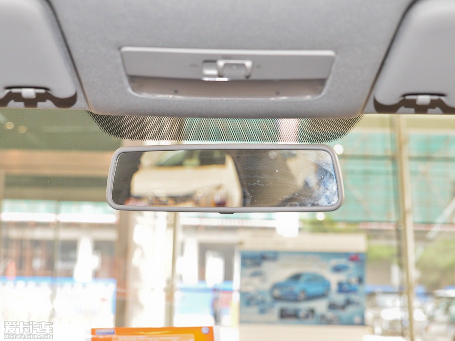 2013ɣ{ 1.6L Ԅ(dng)L(fng)а