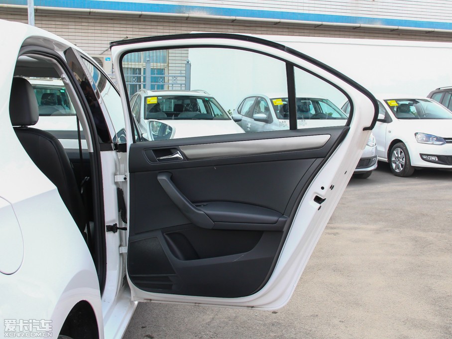 2013ɣ{ 1.6L ք(dng)m