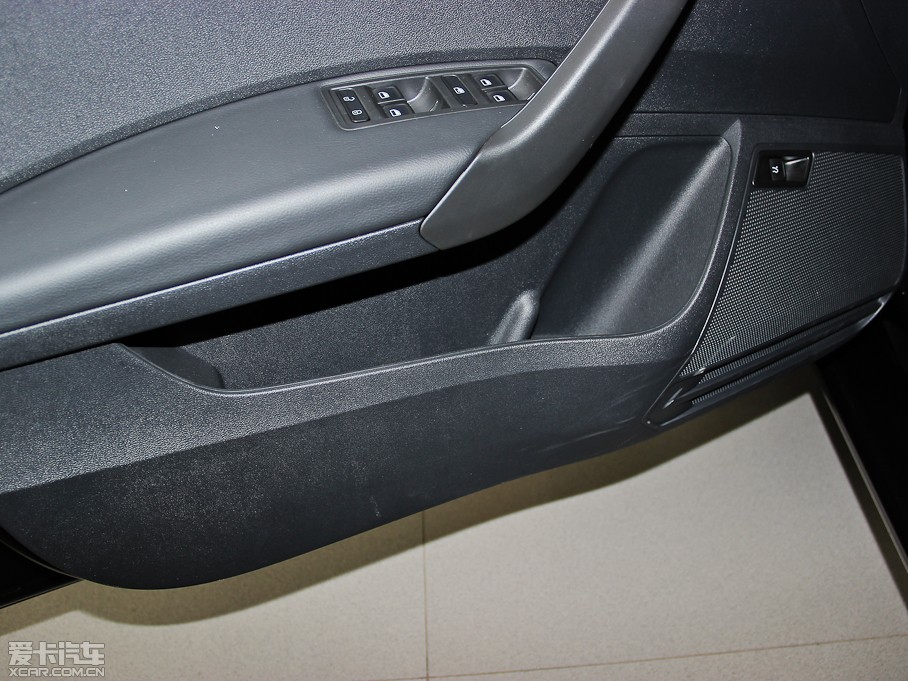 2013ɣ{ 1.6L Ԅ(dng)m