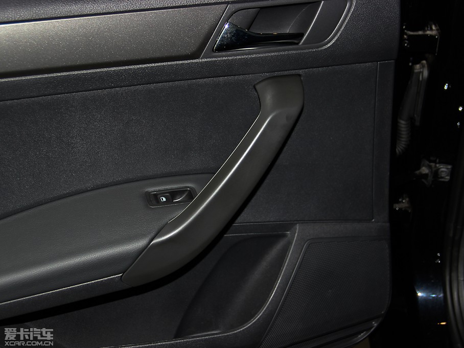 2013ɣ{ 1.6L Ԅ(dng)m