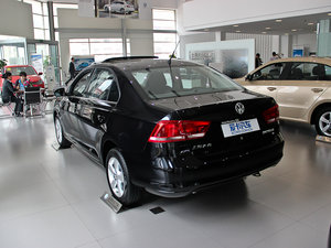 2013款1.6L 自动舒适版 左后45度