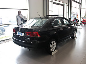 2013款1.6L 自动舒适版 整体外观