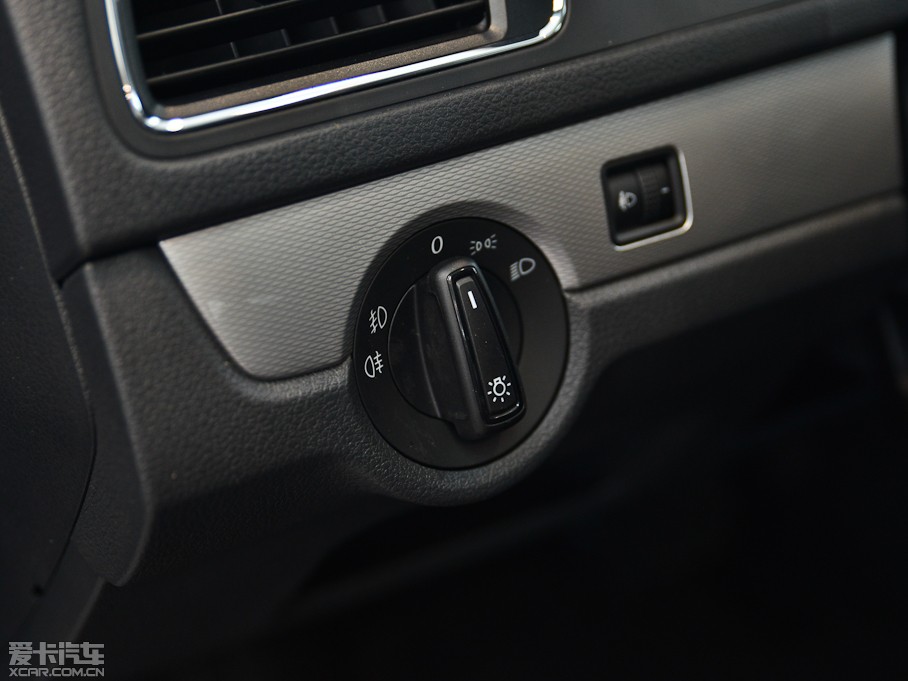 2013݃Ɏ 1.4TSI DSGm