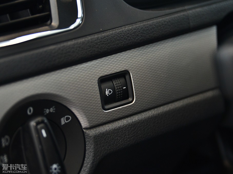 2013݃Ɏ 1.4TSI DSGm