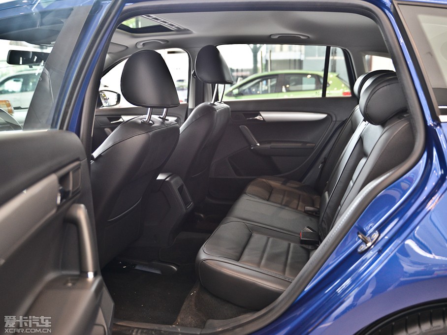 2013݃Ɏ 1.4TSI DSGm