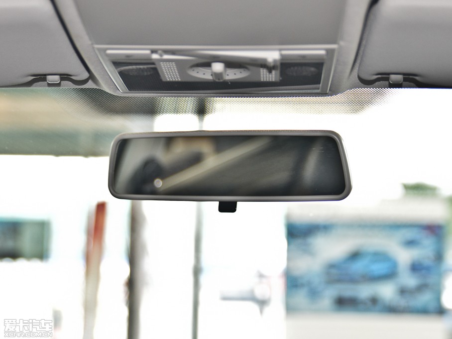 2013݃Ɏ 1.4TSI DSGm