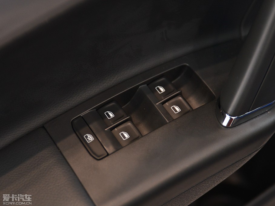 2013݃Ɏ 1.4TSI DSGm