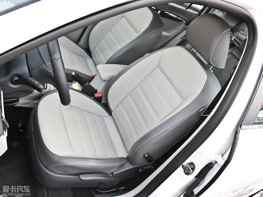 2013݃Ɏ 1.4TSI DSGA