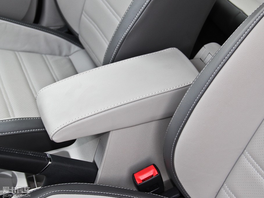 2013݃Ɏ 1.4TSI DSGA