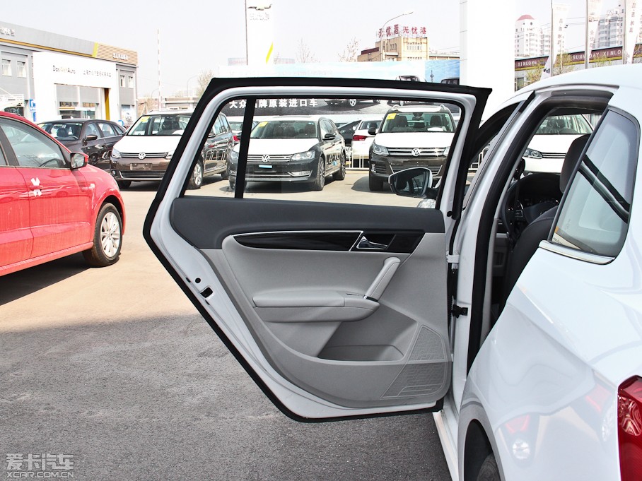 2013݃Ɏ 1.4TSI DSGA