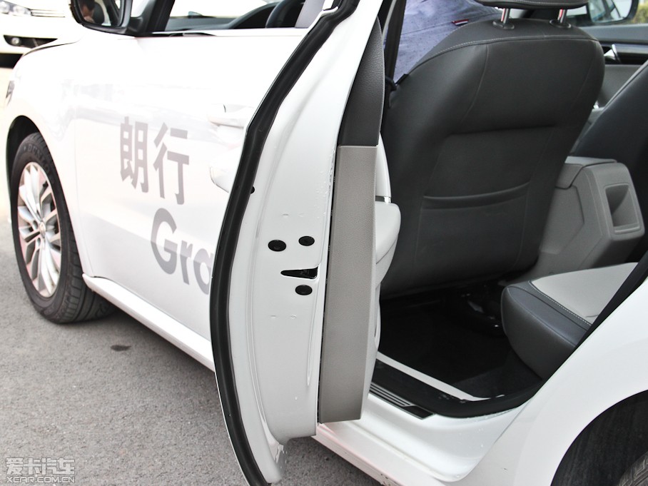 2013݃Ɏ 1.4TSI DSGA