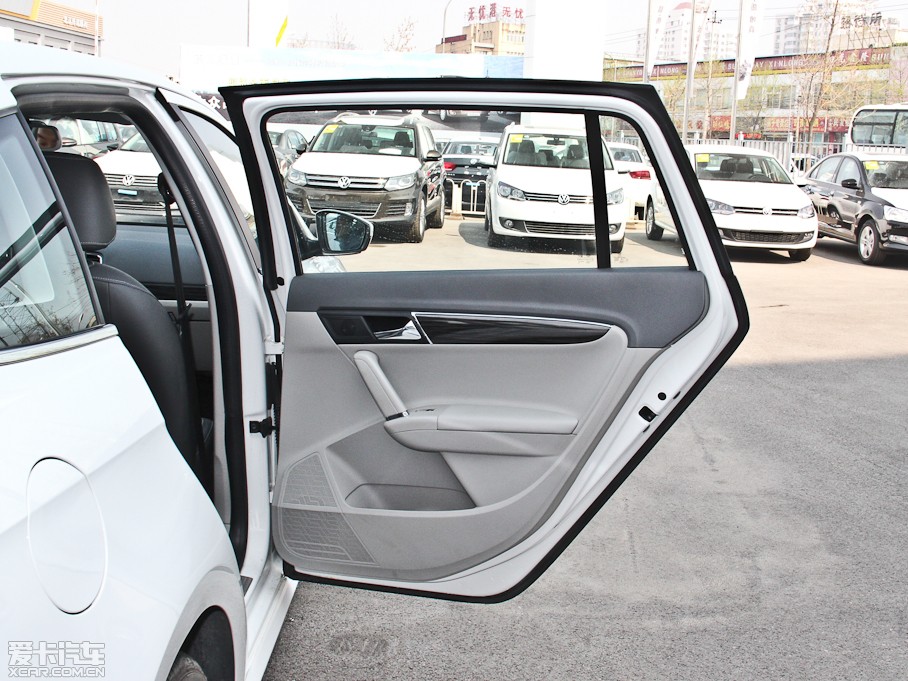 2013݃Ɏ 1.4TSI DSGA