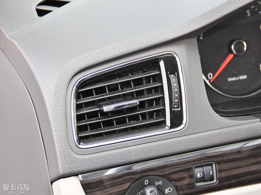 2013݃Ɏ 1.4TSI DSGA