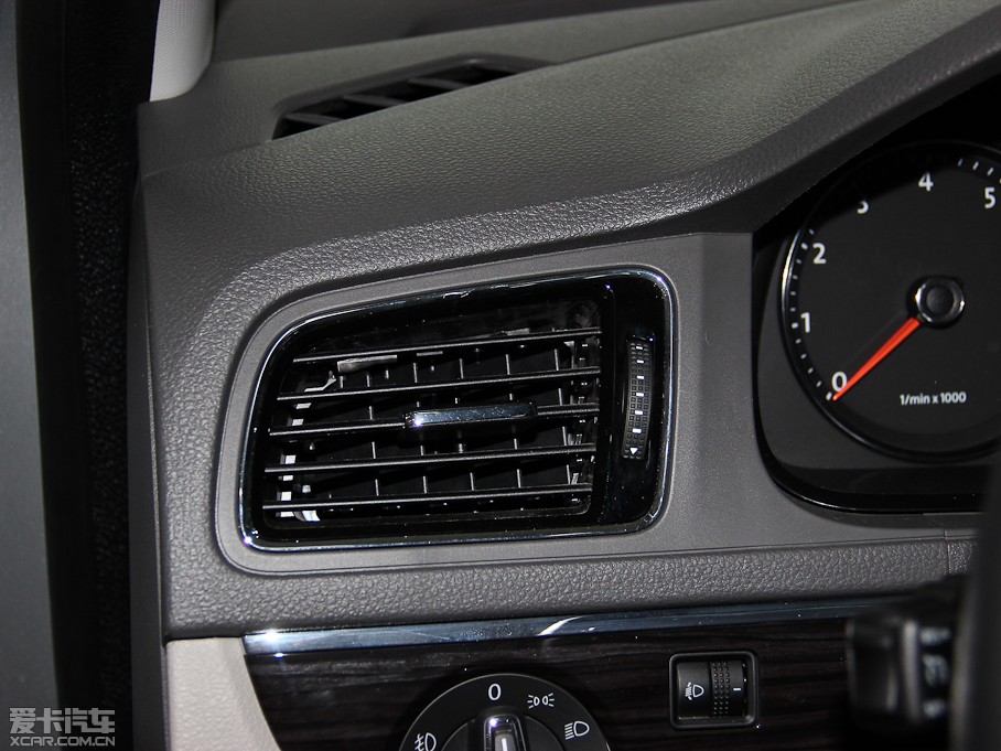 2013݃Ɏ 1.4TSI DSGA