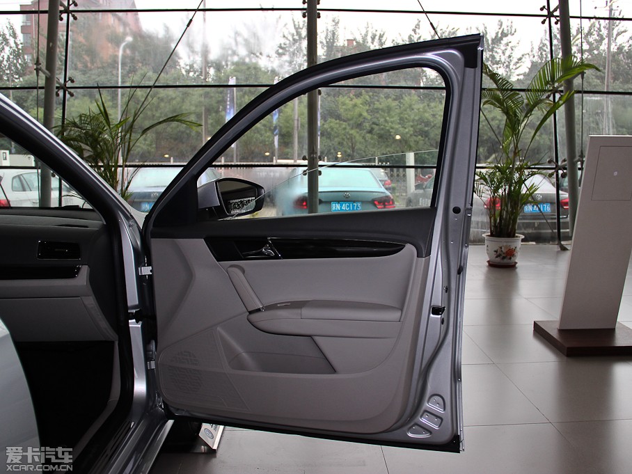 2013݃Ɏ 1.4TSI DSGA