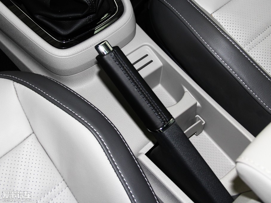 2013݃Ɏ 1.4TSI քӺA