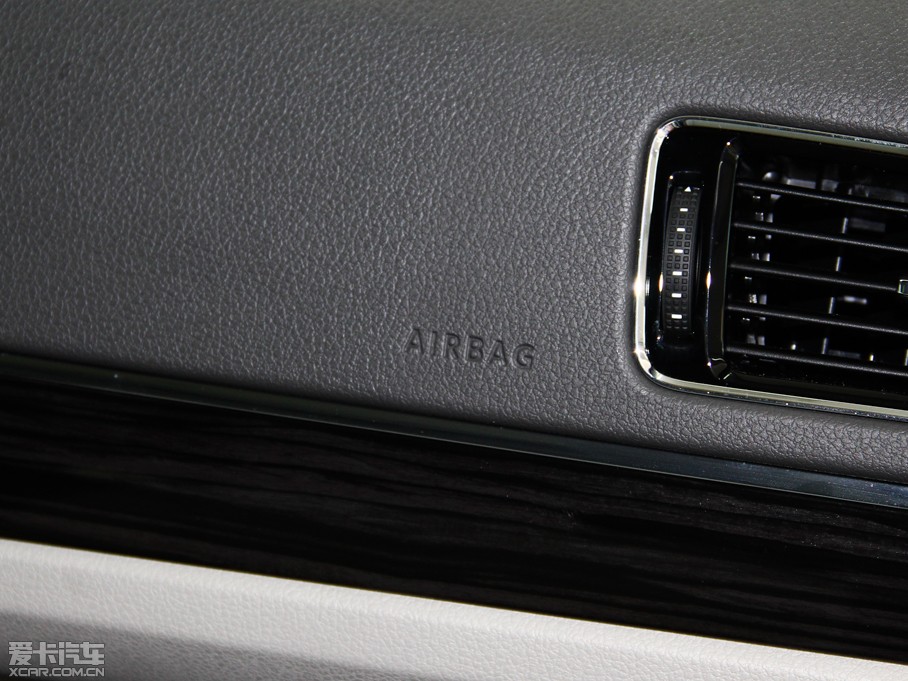 2013݃Ɏ 1.4TSI քӺA