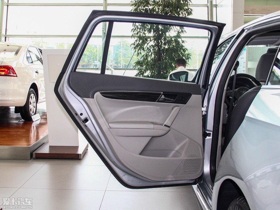 2013݃Ɏ 1.4TSI քӺA