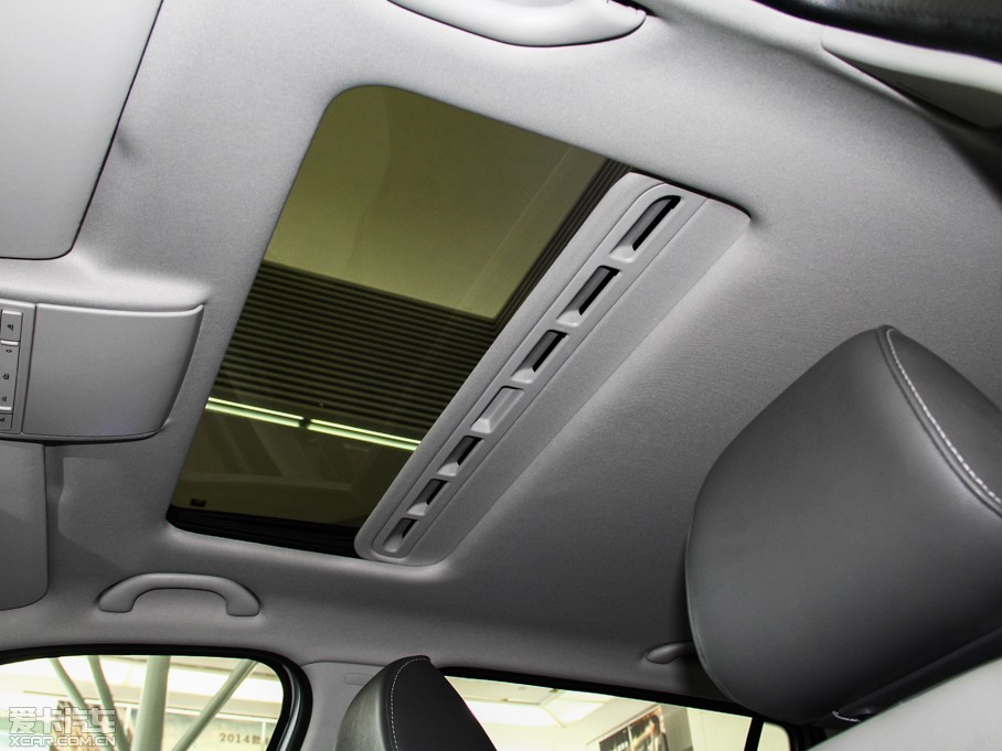 2013݃Ɏ 1.4TSI քӺA