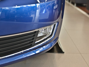 2013款1.4TSI DSG舒适版 前雾灯