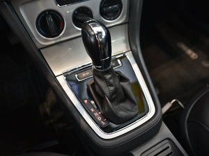 2013款1.4TSI DSG舒适版 换挡杆
