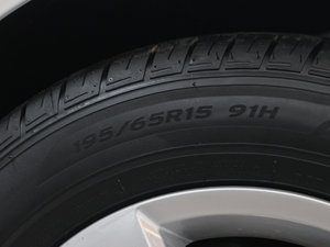 2013款1.6L 手动风尚版 轮胎尺寸