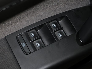2013款1.6L 手动风尚版 主驾车窗控制区	