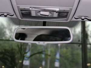 2013款1.4TSI DSG豪华版 车内后视镜