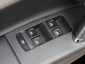 2013款1.6L 自动舒适版 主驾车窗控制区	
