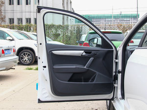 2013款1.6L 自动舒适版 驾驶位车门