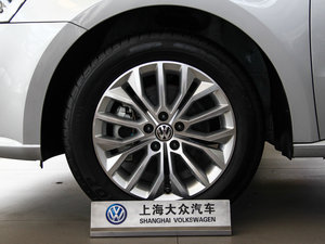 2013款1.4TSI 手动豪华版 轮圈