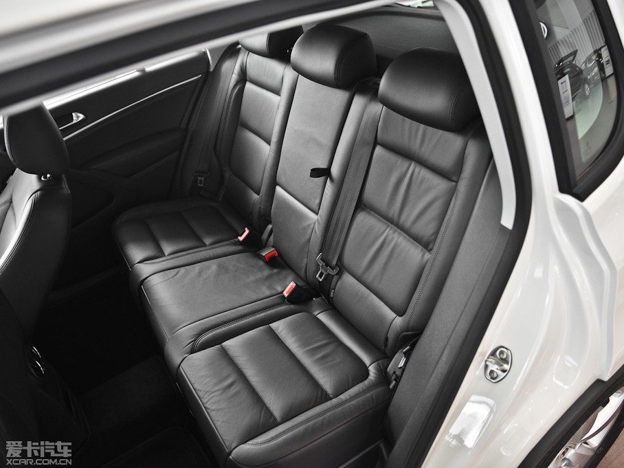 2013��;�^ 1.8TSI �Ԅ�������m��