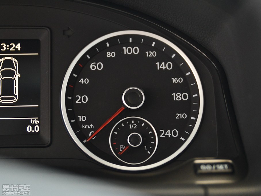 2013;^ 1.4TSI ք(dng)(q){(ln)(q)