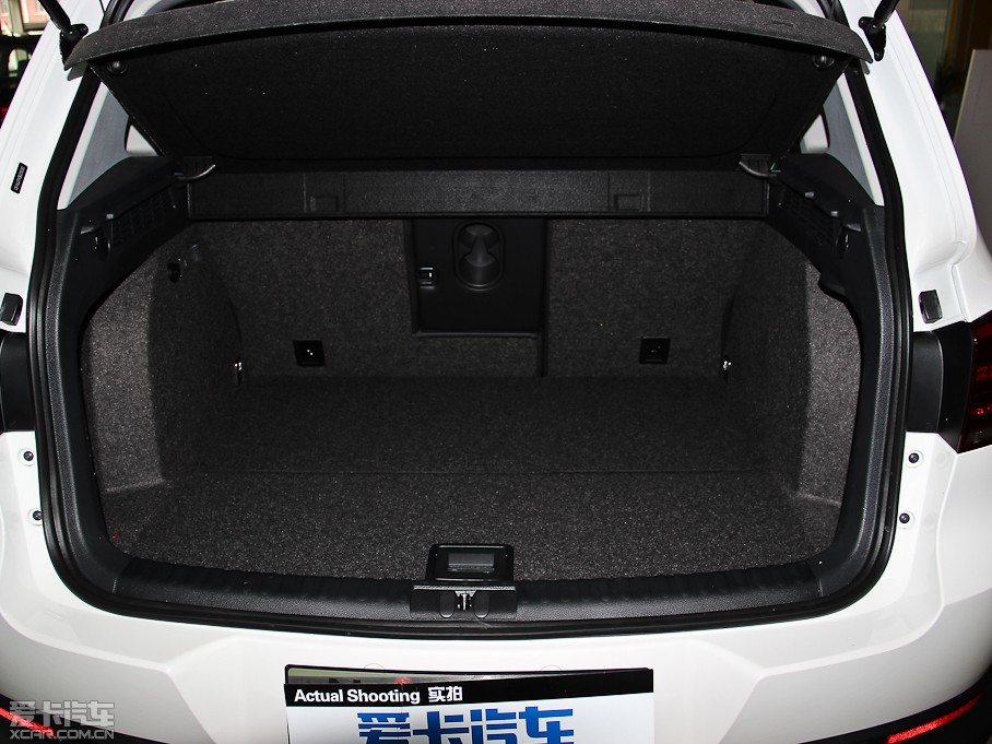 2013��;�^ 1.8TSI �ԄӃ�����m��