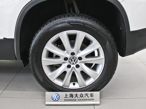 2013款1.8TSI 自动两驱豪华版 轮圈