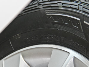 2013款1.8TSI 自动两驱豪华版 轮胎尺寸