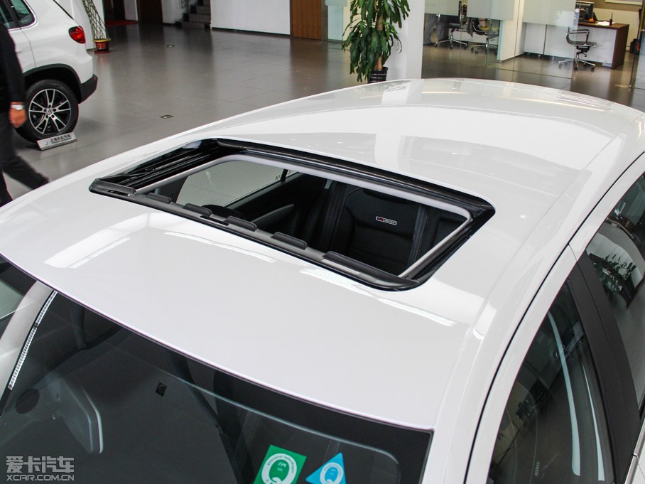 2014݃Ɏ 1.4TSI 30o(j)