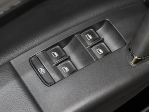 2014款1.4TSI 30周年纪念版 主驾车窗控制区	