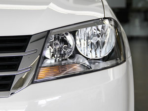 2014款1.4TSI 30周年纪念版 大灯
